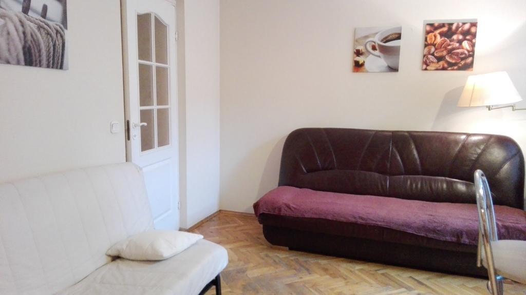 4Party Apartment Krakow Luaran gambar